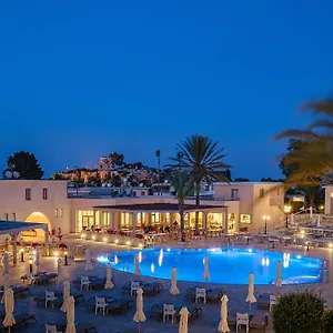 Louis St. Elias & Waterpark פרוטאראס